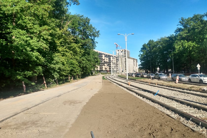 Trwają prace przy przebudowie ul. Popowickiej. Od soboty, 21 maja, nastąpi tam zmiana organizacji ruchu. Roboty mają związek z  budową Tramwaju przez Popowice
