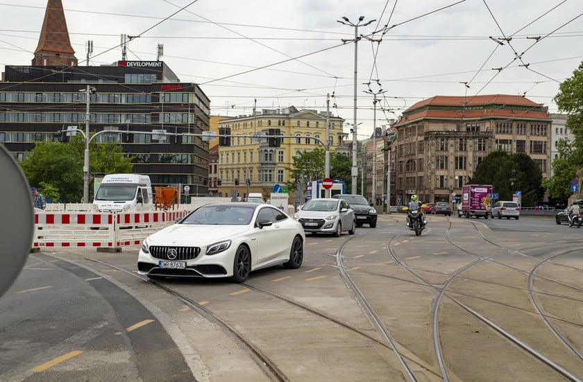 Rozpoczyna się ostatni etap prac związanych z remontem torowiska na pl. Jana Pawła II