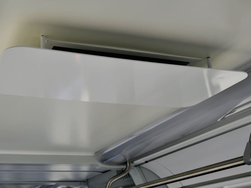 W zmodernizowanych tramwajach pojawiły się rozwiązania poprawiające komfort i bezpieczeństwo pasażerów