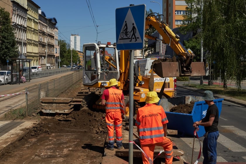 Remont torowiska na skrzyżowaniu Grabiszyńskiej i Zaporoskiej