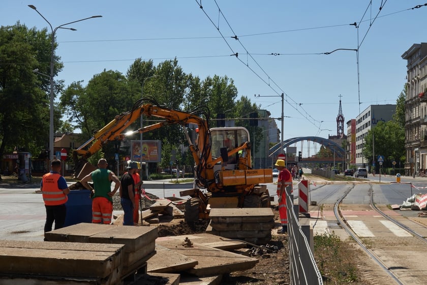 Remont torowiska na skrzyżowaniu Grabiszyńskiej i Zaporoskiej