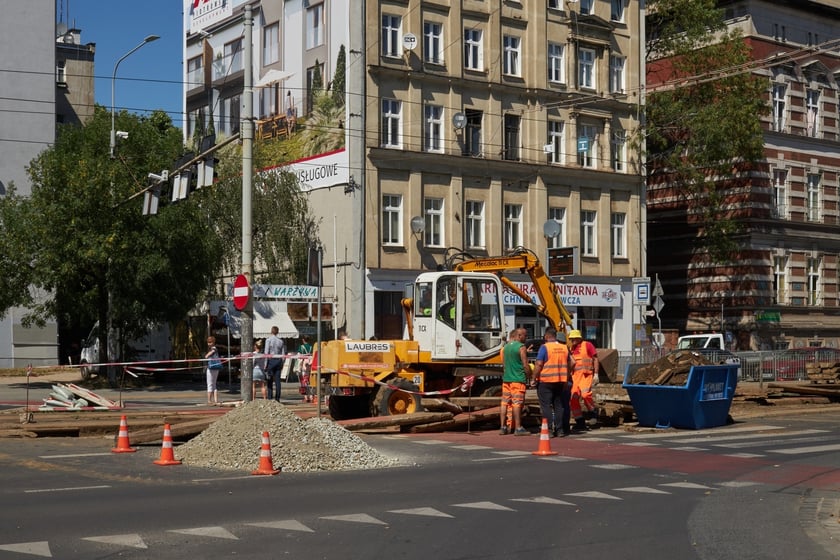 Remont torowiska na skrzyżowaniu Grabiszyńskiej i Zaporoskiej