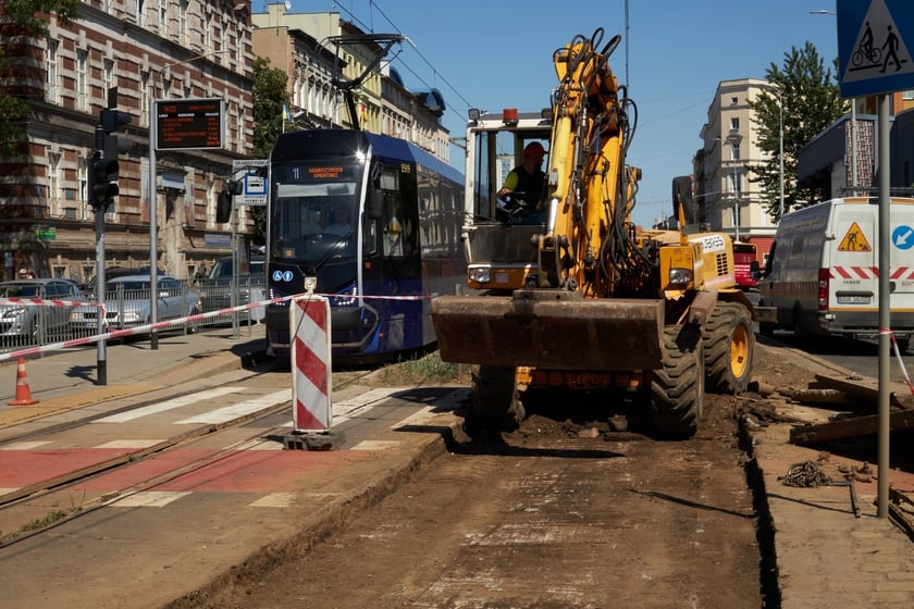 Remont torowiska na skrzyżowaniu Grabiszyńskiej i Zaporoskiej