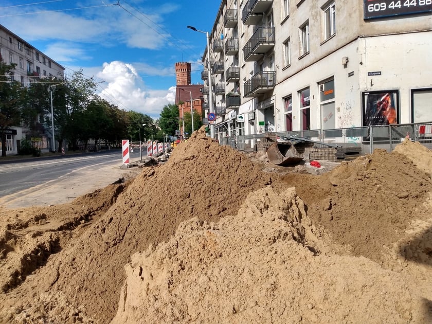 Trwa budowa drogi rowerowej przy ul. Sądowej, która połączy pl. Legionów z NFM