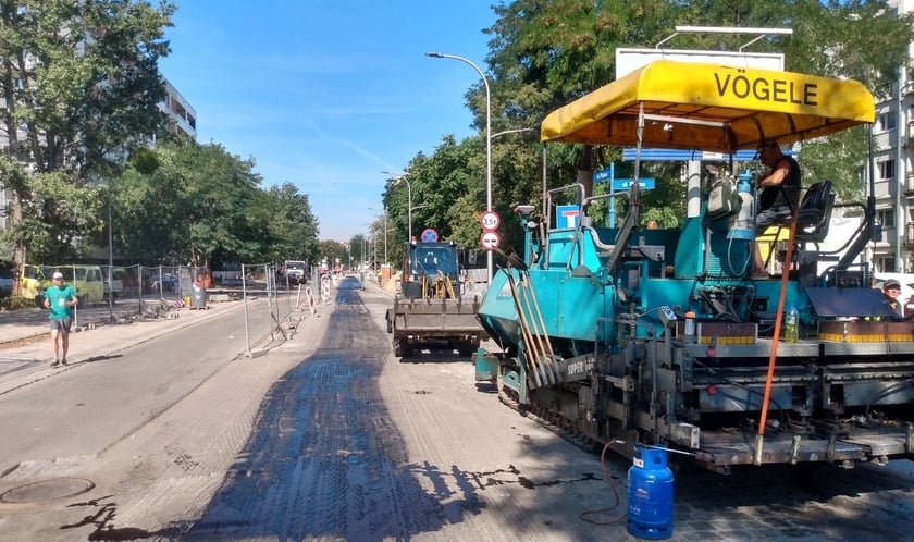 Od początku sierpnia trwa kolejny etap prac remontowych na ul. Pięknej na Tarnogaju.