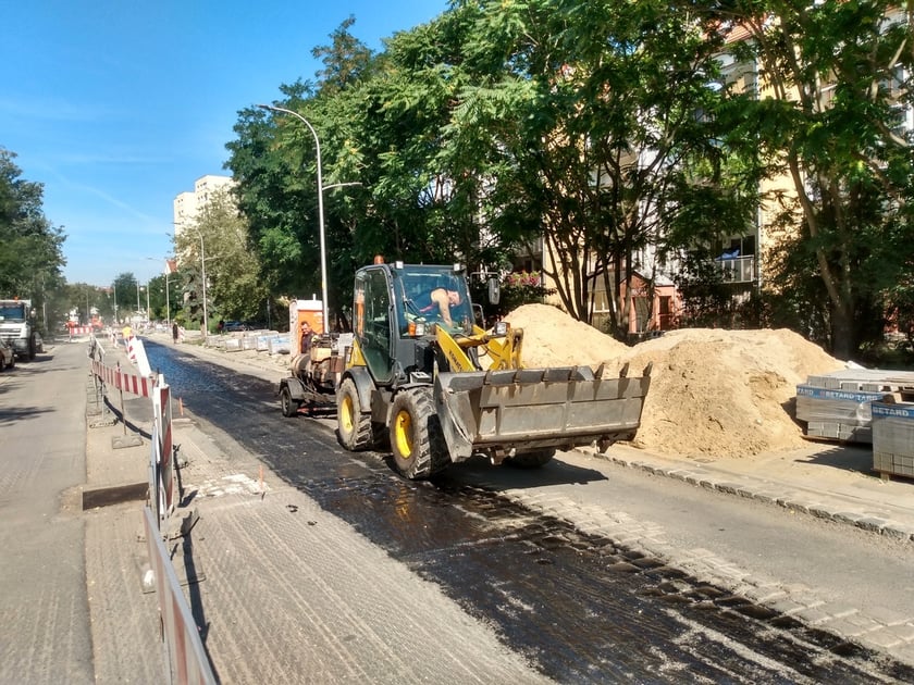 Od początku sierpnia trwa kolejny etap prac remontowych na ul. Pięknej na Tarnogaju.