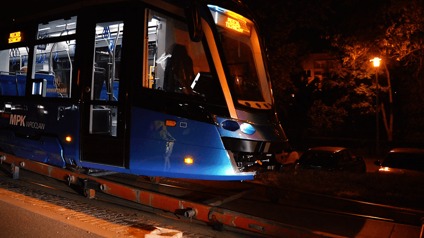 Nocy transport nowego tramwaju Moderus Gamma 2, 15 sierpnia 2022