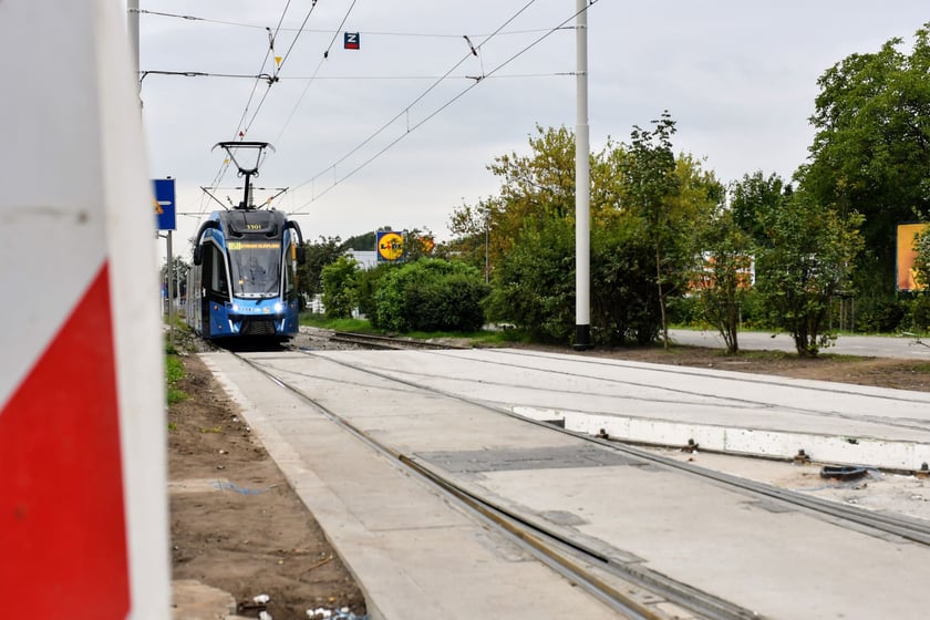 Kolejny etap #TORYwolucji. Wymiana rozjazdów przy zajezdni Borek