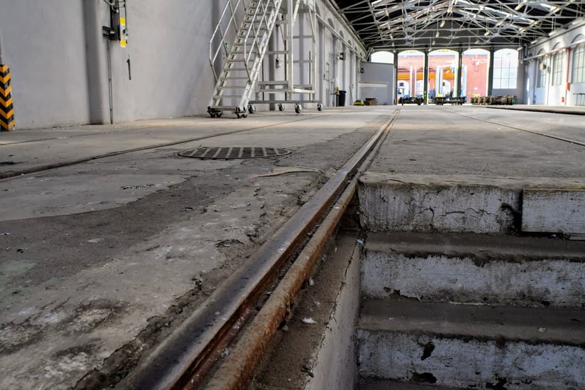 Remont zajezdni tramwajowej Gaj ruszył w poniedziałek, 12 września. Prace potrwają trzy miesiące i pozwolą usprawnić możliwości serwisowania taboru MPK Wrocław