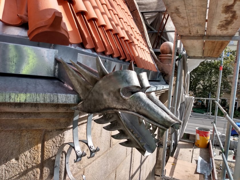 Jeden z czterech rzygaczy, które są montowane na strażnicach, przy wjeździe na most Pomorski Południowy