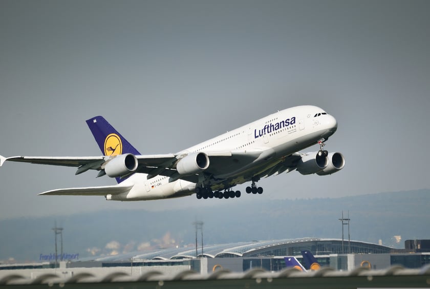 15. miejsce w rankingu Skytrax ? Lufthansa. Samolotami niemieckiej linii Lufthansa dolecimy do Frankfurtu i Monachium.