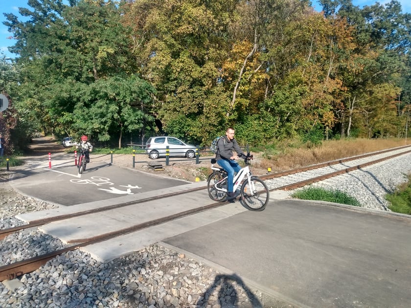 Nowe przejście przez tory dla pieszych i rowerzystów na ul Agrestowej