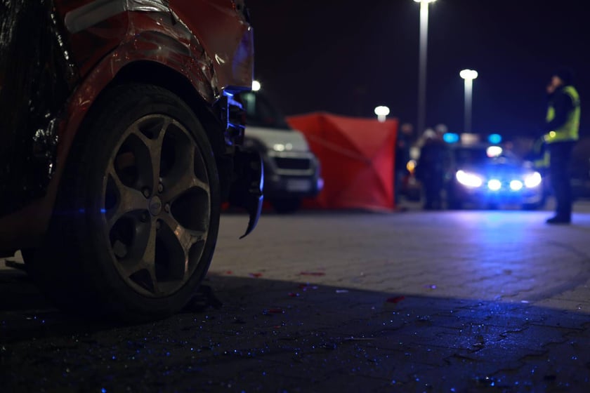 Na zdjęciu miejsce zdarzenia na parkingu Auchan Bielany