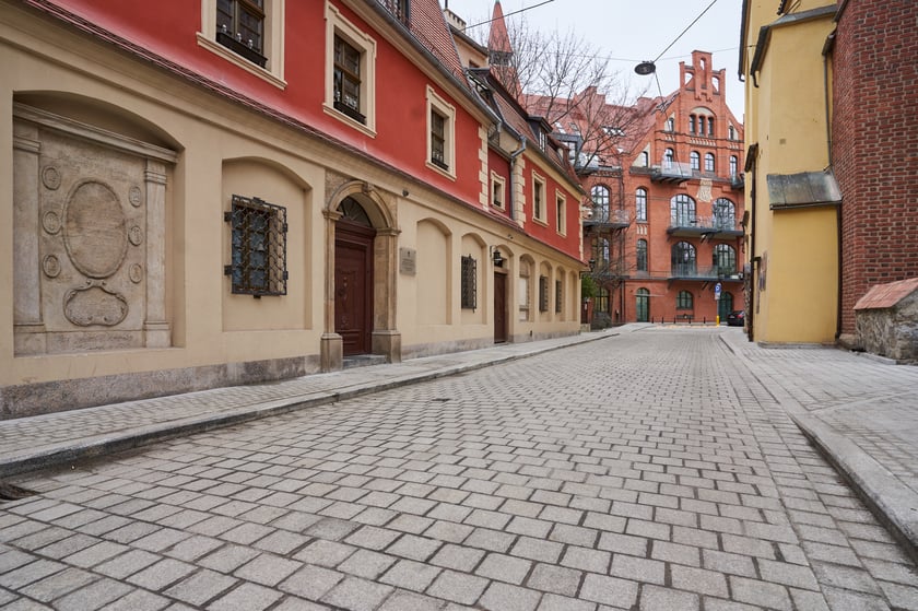 Na zdjęciu: fragment wyremontowanej ulicy Wszystkich Świętych&nbsp;