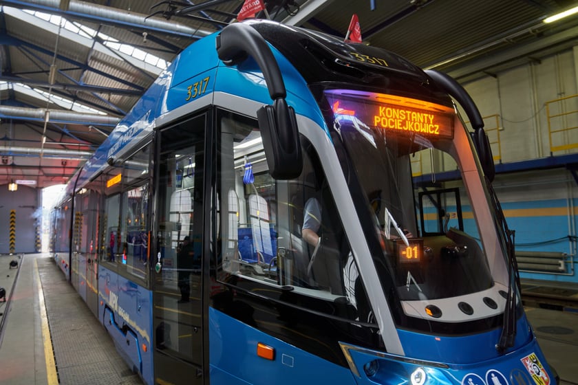 Uroczystość nadania tramwajowi imienia Konstantego Pociejkowicza.