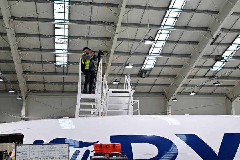 Wroclaw Aircraft Maintenance Services ? w skrócie WAMS ? czyli centrum serwisowe samolotów Ryanair we Wrocławiu.