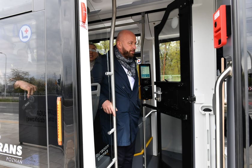 Przejazd próbny tramwaju nową trasą przez Popowice.