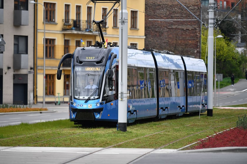 Przejazd próbny tramwaju nową trasą przez Popowice.
