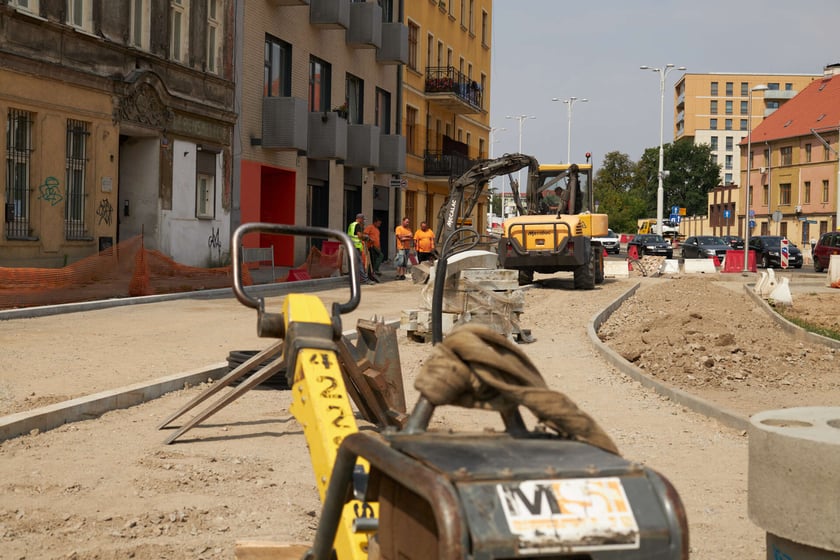 7,8 km&nbsp;
nowych chodnik&oacute;w z liniami naprowadzającymi dla niewidomych.