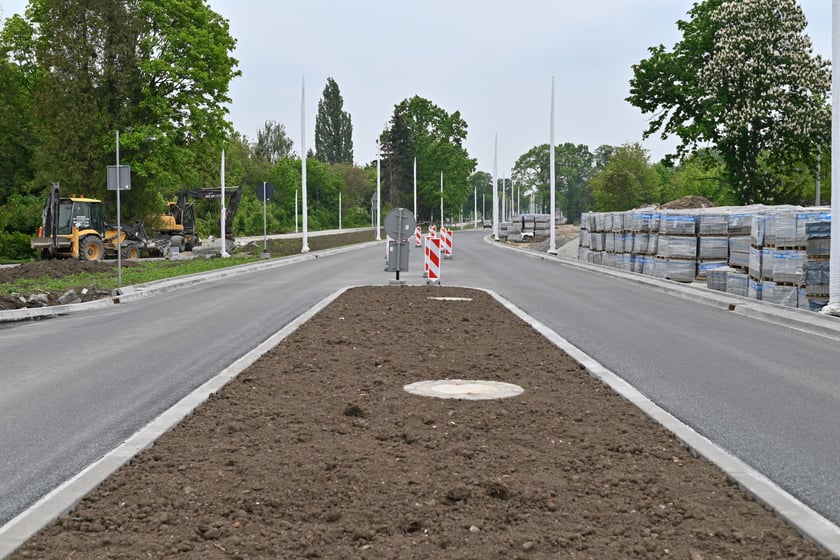 Wielka Wyspa, okolice godziny 15:00, wtorek 16 maja - ruch na trasie objazdu wprowadzonego z powodu zamknięcia skrzyżowania ul. Mickiewicza i Paderewskiego.