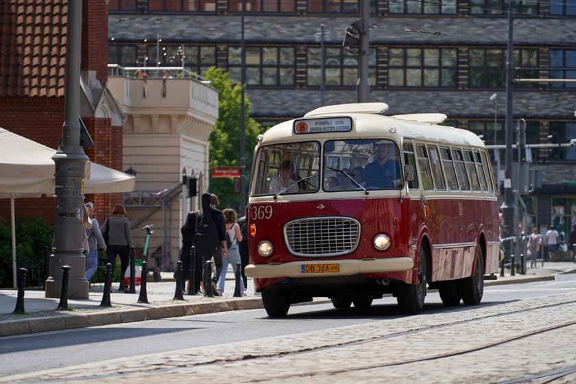 Wrocławskie Linie Turystyczne zaczynają sezon 2023.  Jelcz 272MEX z 1977 r.