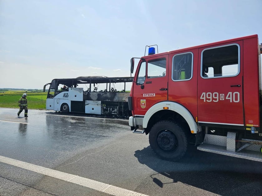 Pożar autokaru na A4