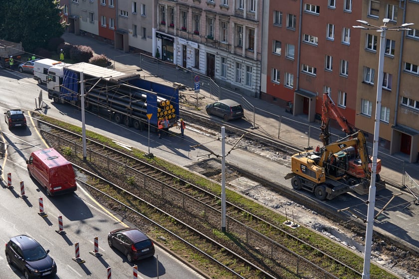 Ulica Kazimierza Wielkiego rano w pierwszy dzień roboczy remontu&nbsp;&nbsp;
