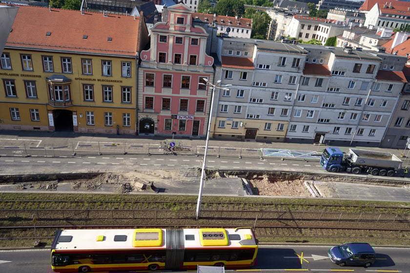 Ulica Kazimierza Wielkiego rano w pierwszy dzień roboczy remontu&nbsp;&nbsp;