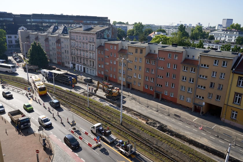 Ulica Kazimierza Wielkiego rano w pierwszy dzień roboczy remontu&nbsp;&nbsp;