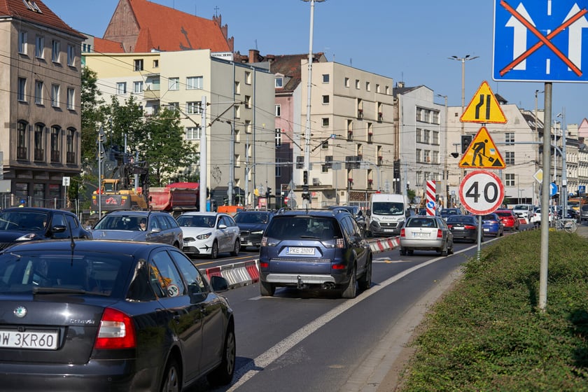 Ulica Kazimierza Wielkiego rano w pierwszy dzień roboczy remontu&nbsp;&nbsp;