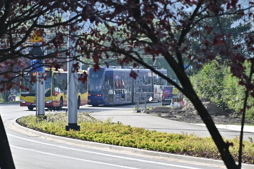 Jazda próbna tramwaju na Nowy Dwór. Testowano torowisko w ul. Rogowskiej oraz nową pętlę.