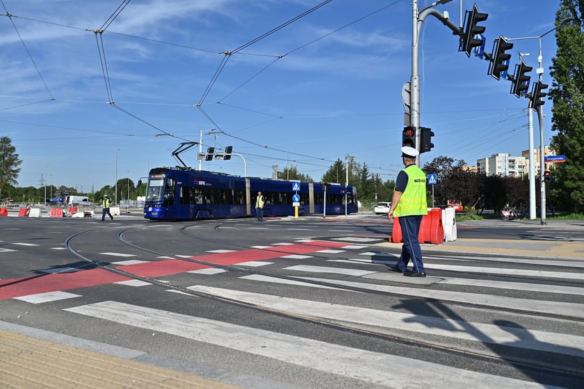 Jazda próbna tramwaju na Nowy Dwór. Testowano torowisko w ul. Rogowskiej oraz nową pętlę.