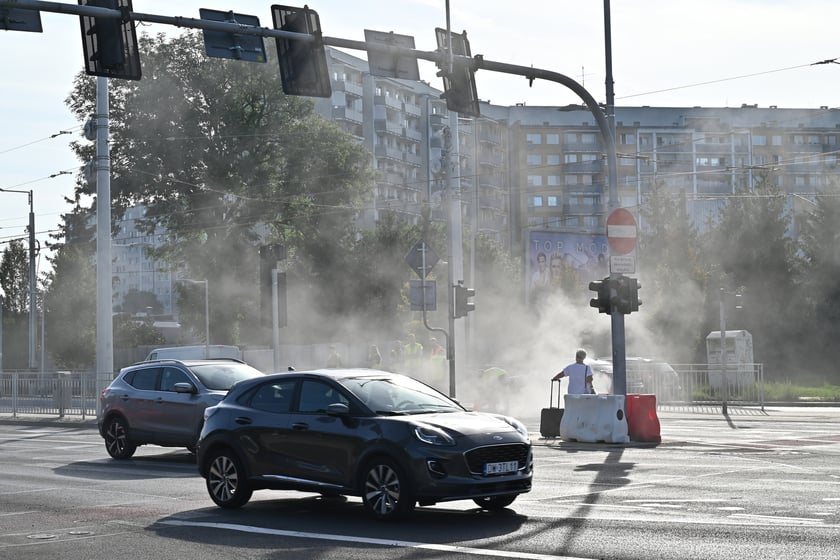 Poprawki na przystanku Rogowska.