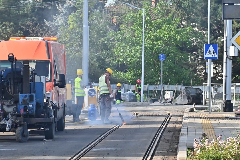 Po przejazdach pr&oacute;bnych ekipa budowlana dokonuje poprawek.&nbsp;&nbsp;