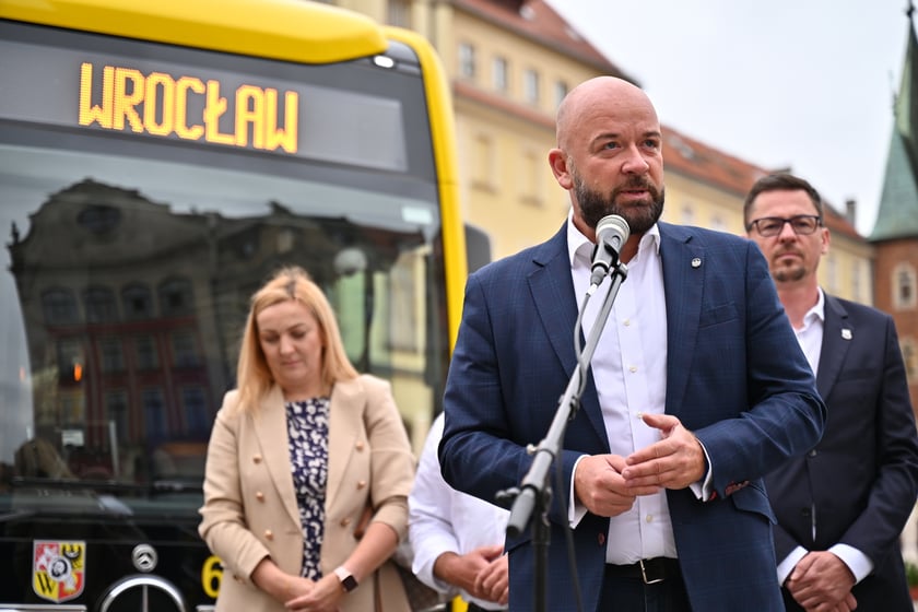 Prezentacja pierwszego elektrycznego autobusu zakupionego przez MPK Wrocław.