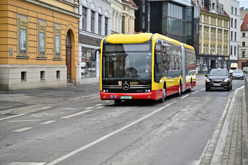 Prezentacja pierwszego elektrycznego autobusu zakupionego przez MPK Wrocław.