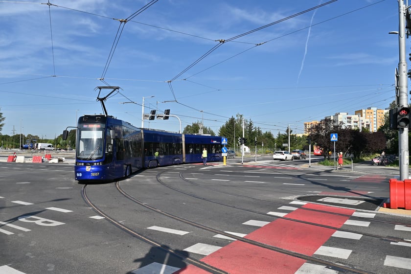 Tramwaje jeździły trasą na Nowy Dwór na razie tylko testowo.
