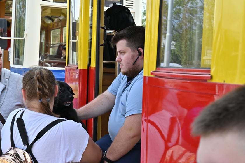 Komunikacyjny piknik na nowej pętli Wrocław Nowy Dwór (P+R). Impreza zorganizowana została z okazji uruchomienia tramwajów na Nowy Dwór, co nastąpi jutro, w niedzielę 3 września.