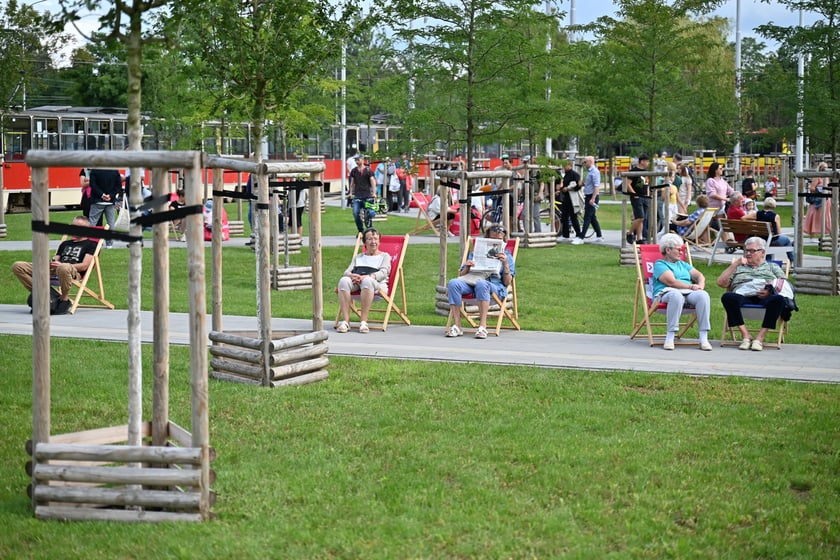 Komunikacyjny piknik na nowej pętli Wrocław Nowy Dwór (P+R). Impreza zorganizowana została z okazji uruchomienia tramwajów na Nowy Dwór, co nastąpi jutro, w niedzielę 3 września.