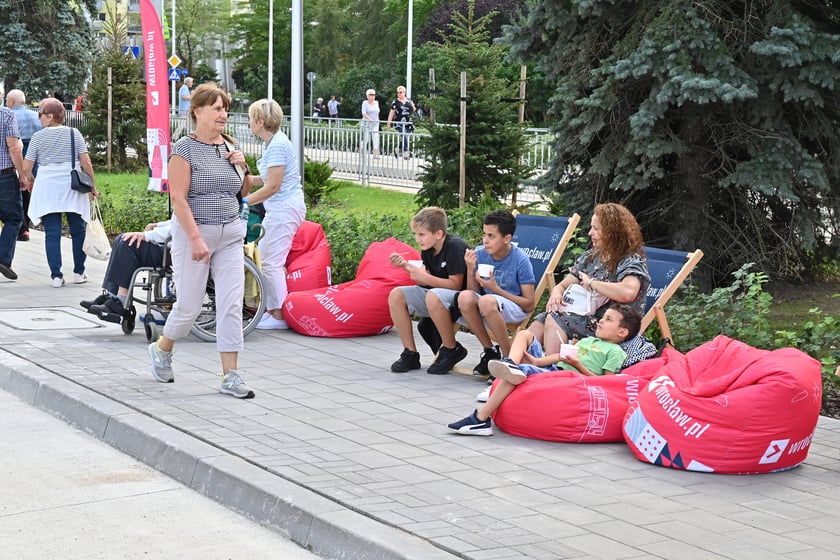 Komunikacyjny piknik na nowej pętli Wrocław Nowy Dwór (P+R). Impreza zorganizowana została z okazji uruchomienia tramwajów na Nowy Dwór, co nastąpi jutro, w niedzielę 3 września.