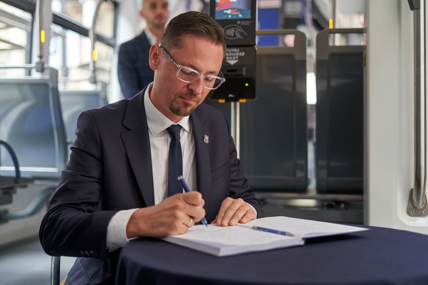 Uroczystość nadania tramwajowi im. Bartłomieja Skrzyńskiego.