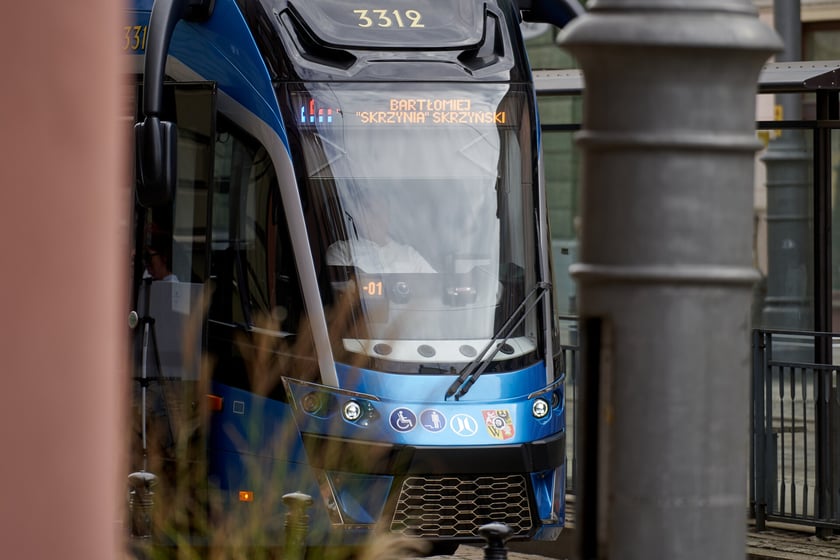 Uroczystość nadania tramwajowi im. Bartłomieja Skrzyńskiego.