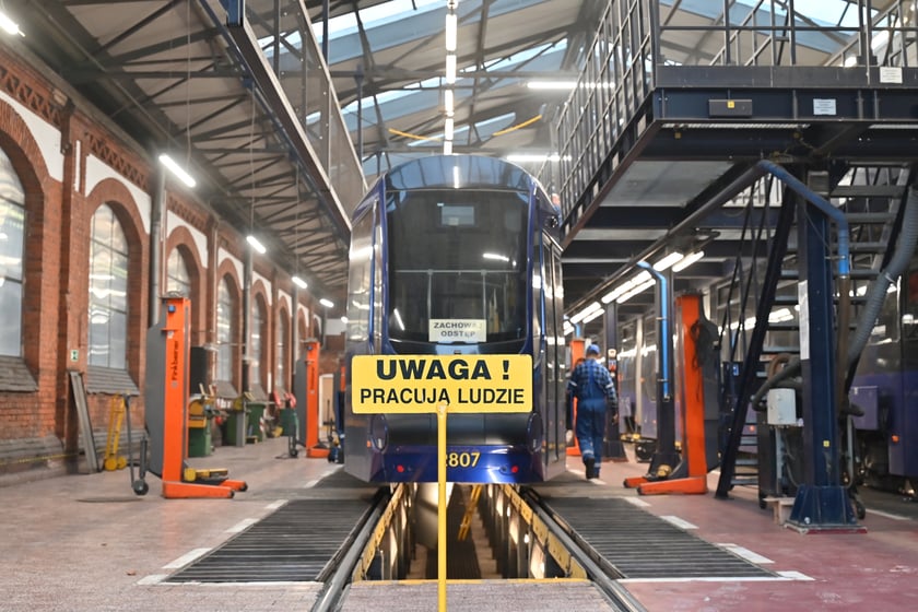 Zajezdnia Tramwajowa Gaj przy skrzyżowaniu ulic Ślężnej i Kamiennej.
