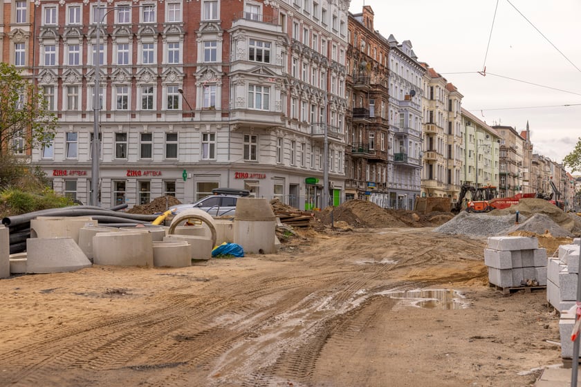 Remont ulicy Pomorskiej i zachodniej części placu Staszica.
