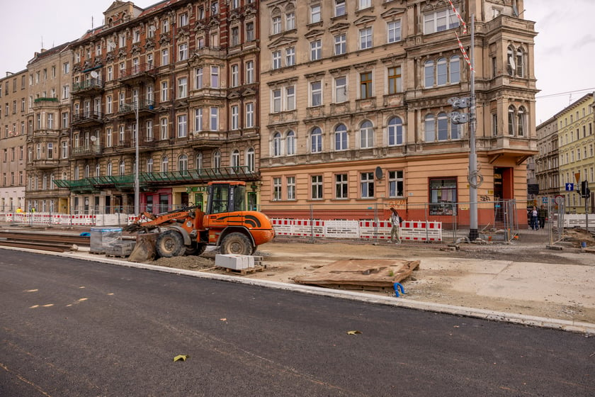 Remont ulicy Pomorskiej i zachodniej części placu Staszica.