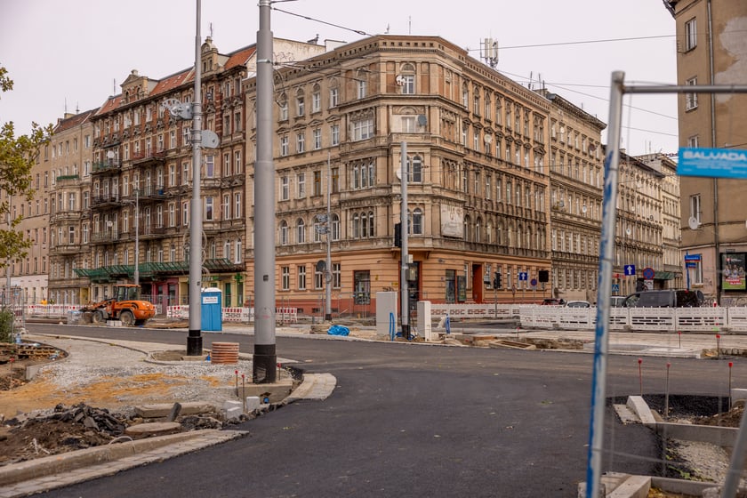 Remont ulicy Pomorskiej i zachodniej części placu Staszica.