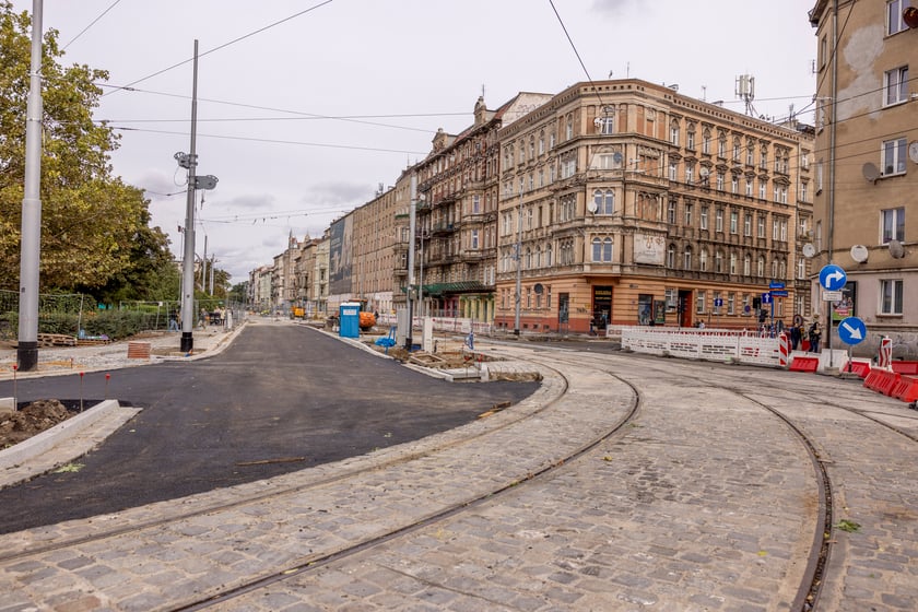 Remont ulicy Pomorskiej i zachodniej części placu Staszica.