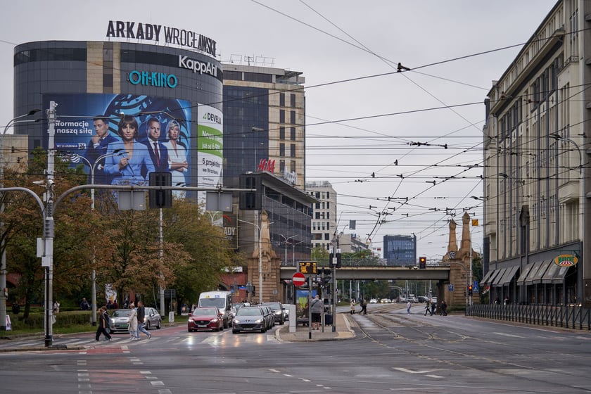 Skrzyżowanie Piłsudskiego ze Świdnicką po remoncie.