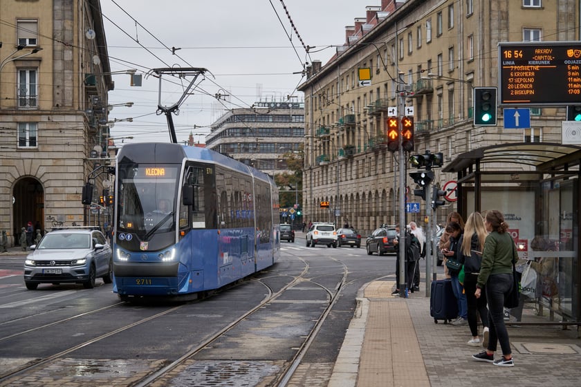 Skrzyżowanie Piłsudskiego ze Świdnicką po remoncie.