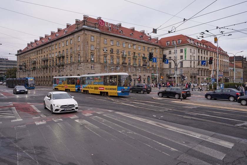 Skrzyżowanie Piłsudskiego ze Świdnicką po remoncie.